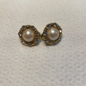 Vintage Crown Trifari Faux Pearl Clip On Earrings